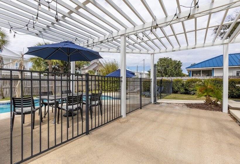 Pelican Retreat By Avantstay 5 Mins To Beach Pet Friendly W/ Pool & Bbq!