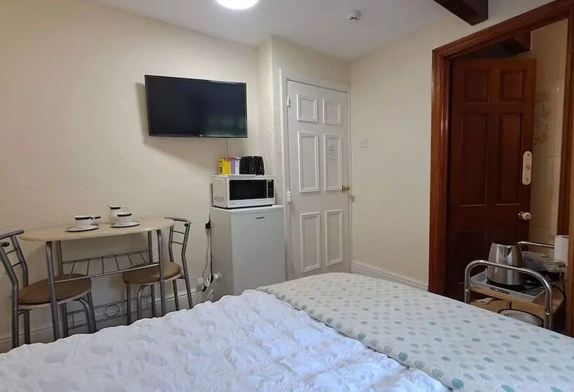 Majatalo Coynant Farm Guest House