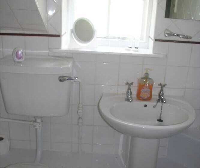 Пансион Coynant Farm Guest House