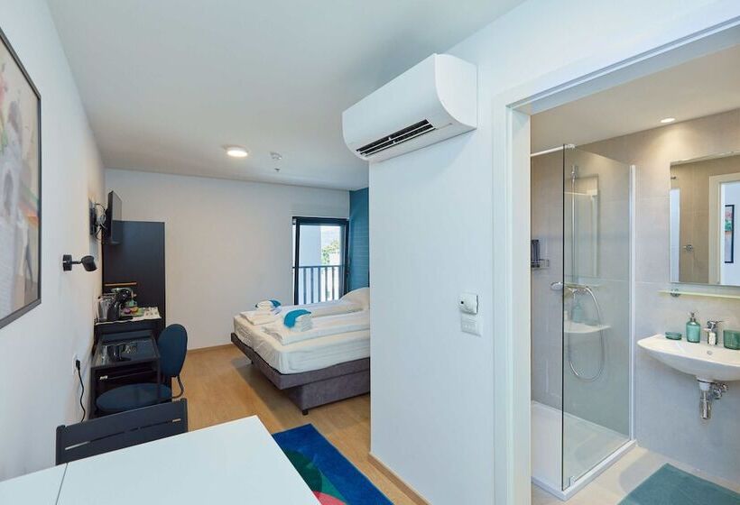 פנסיון Dominium City Suites