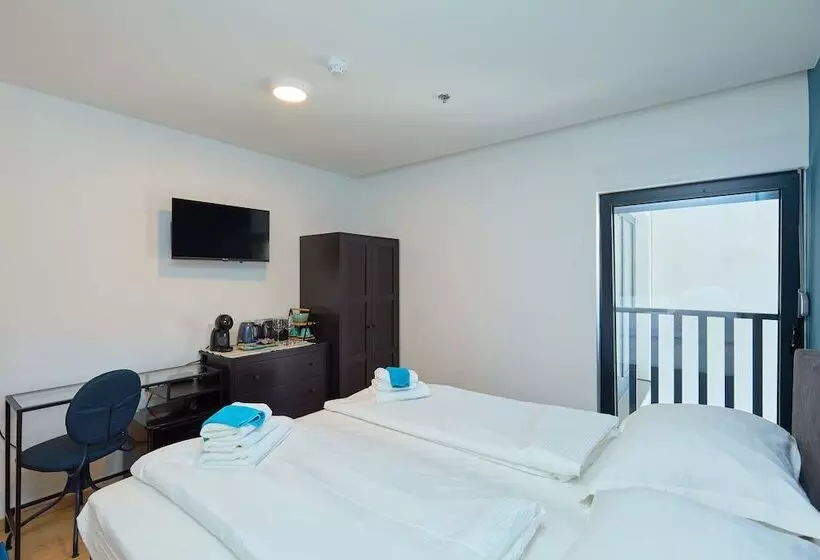 پانسیون Dominium City Suites