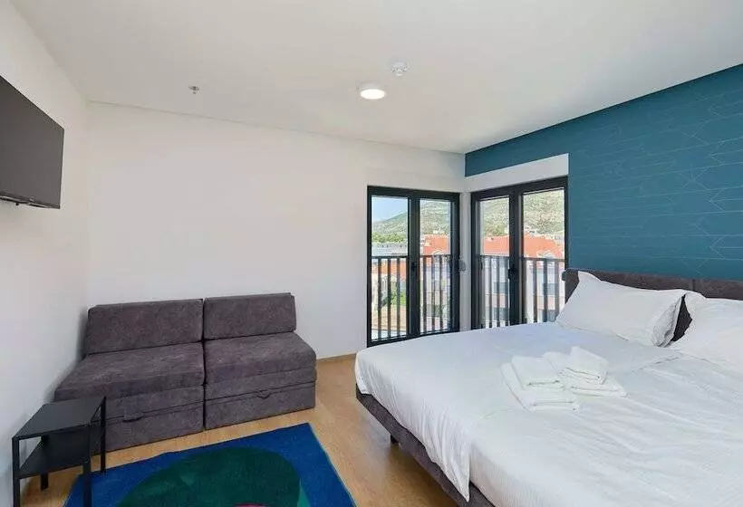 پانسیون Dominium City Suites