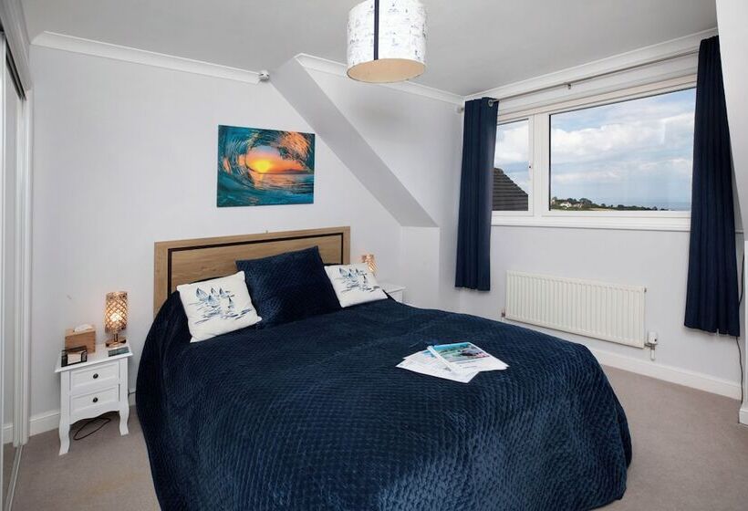 펜션 Halekulani Devon