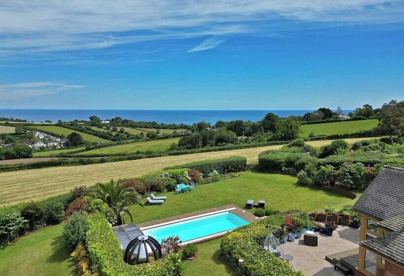 펜션 Halekulani Devon