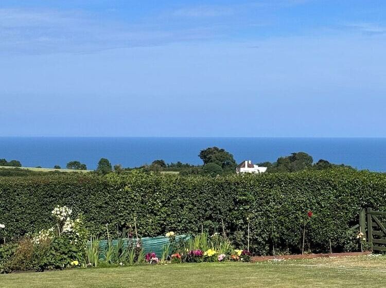 펜션 Halekulani Devon