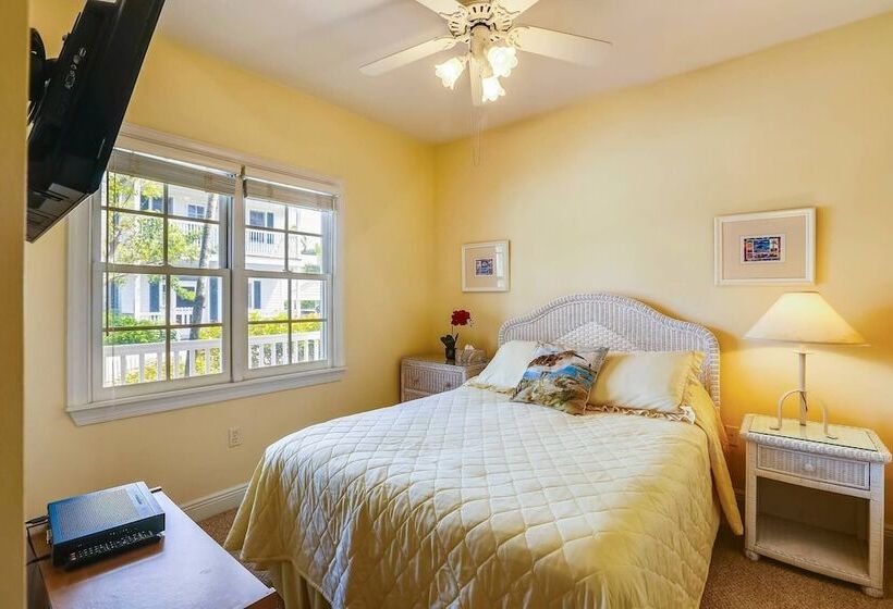 Place To Relax By Avantstay Shared Pool 3 Miles To Smather S Beach Month Long Stays Only