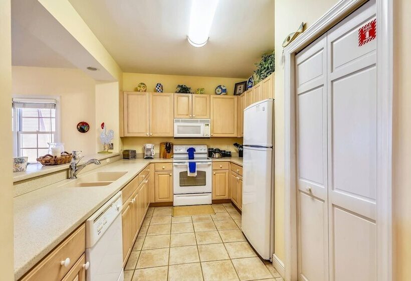 Place To Relax By Avantstay Shared Pool 3 Miles To Smather S Beach Month Long Stays Only