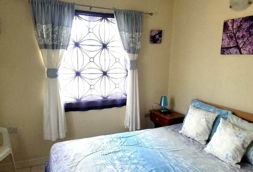 اقامتگاه Captivating 3 Bed House In Trelawny, Jamaica