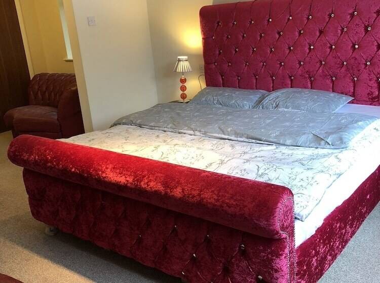 レジデンス Captivating Bungalow With Garden In High Wycombe