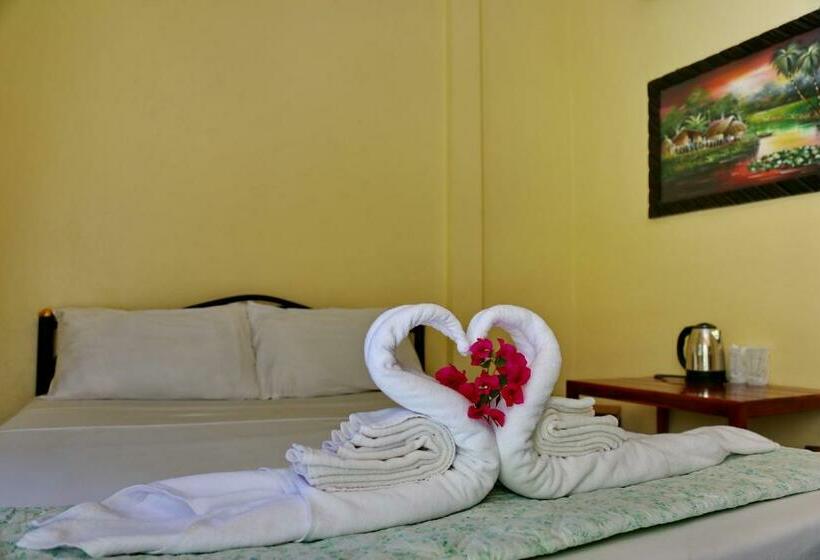 Resort Tp Hut Bungalows