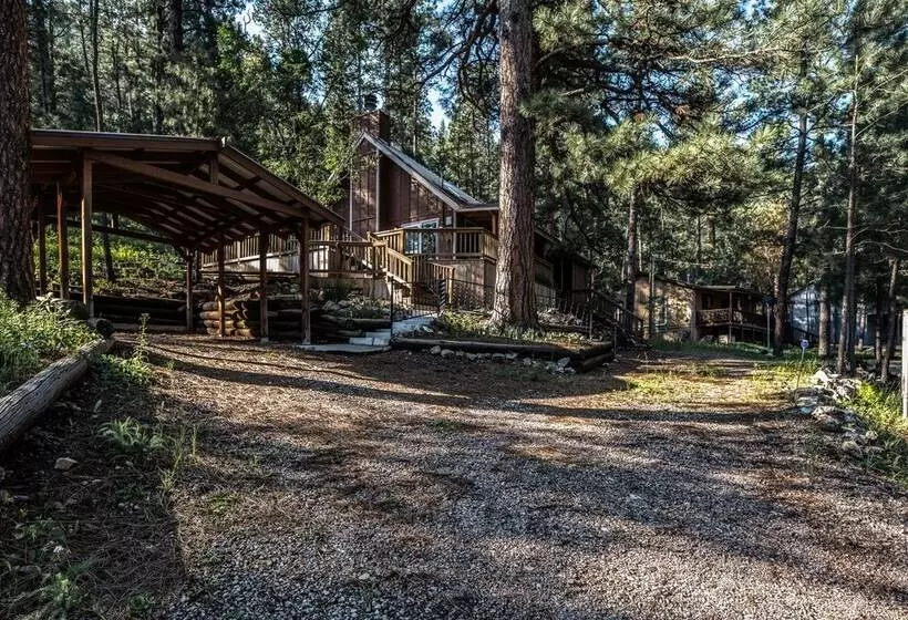Rock Inn Pines
