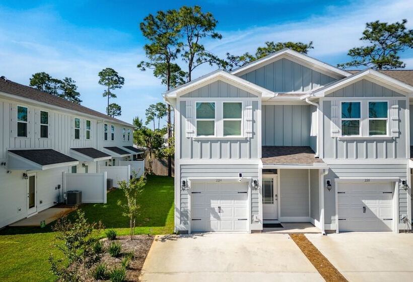 Santa Rosa Hideaway By Avantstay Pet Friendly 6 Mins To Beach!