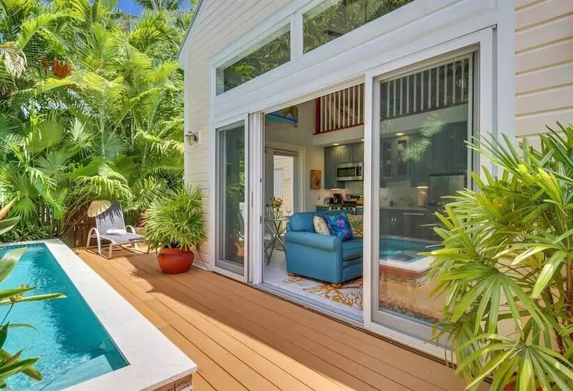 Serenity By Avantstay Guest House In Old Town W/ Shared Pool Month Long Stays Only