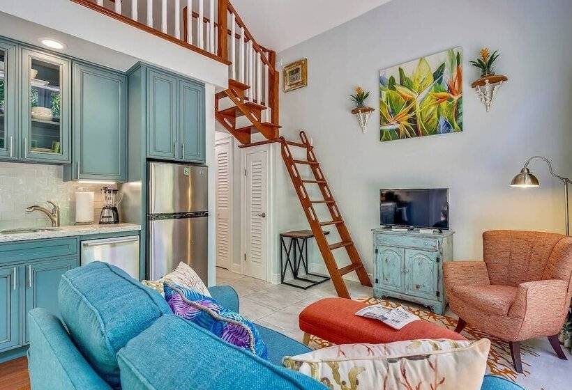 Serenity By Avantstay Guest House In Old Town W/ Shared Pool Month Long Stays Only