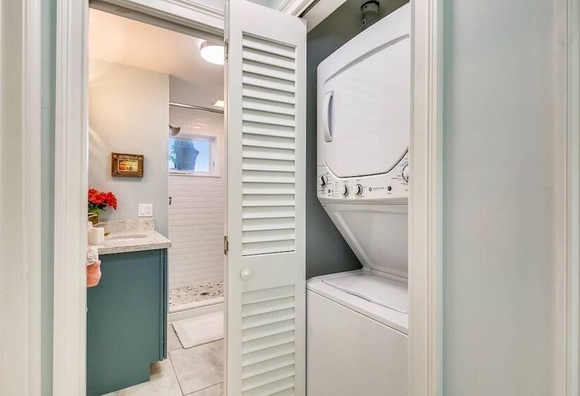 Serenity By Avantstay Guest House In Old Town W/ Shared Pool Month Long Stays Only