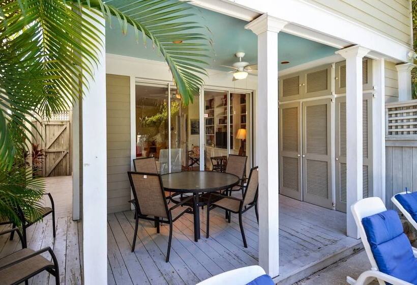 Tropical Dreaming By Avantstay 4 Blks To Beach! Private Pool!