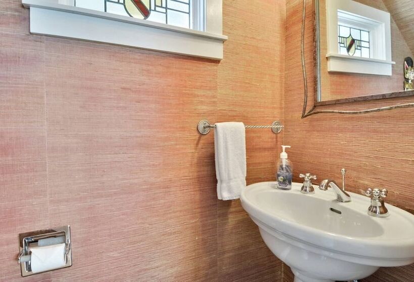 Tropical Dreaming By Avantstay 4 Blks To Beach! Private Pool!