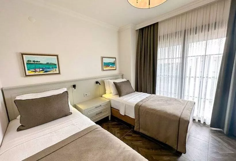 ベッドアンドブレックファースト Cunda Nonna