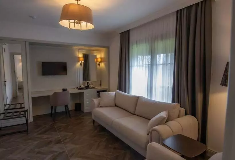 ベッドアンドブレックファースト Cunda Nonna