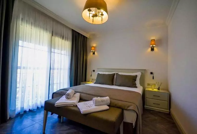 ベッドアンドブレックファースト Cunda Nonna