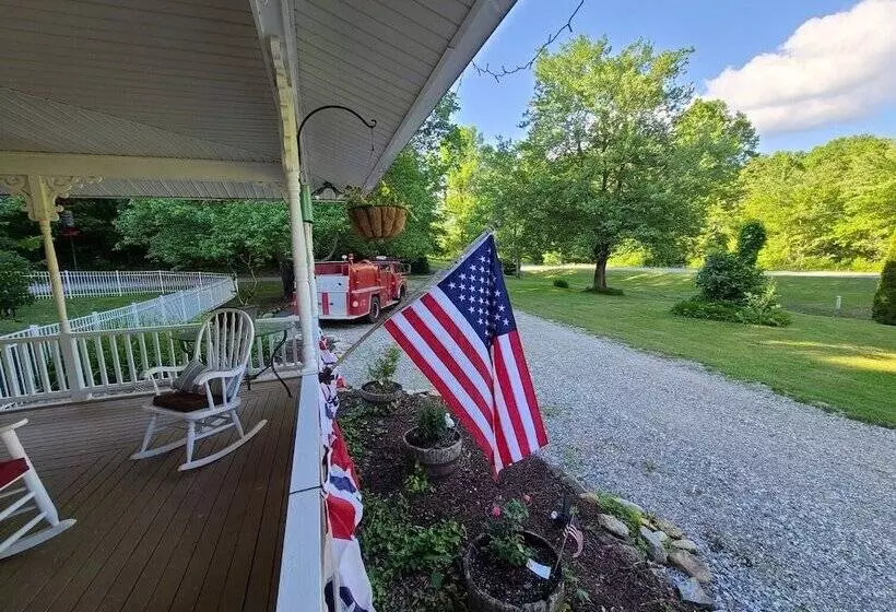 Aamiaismajoitus (B&B) Misty Mountain Inn