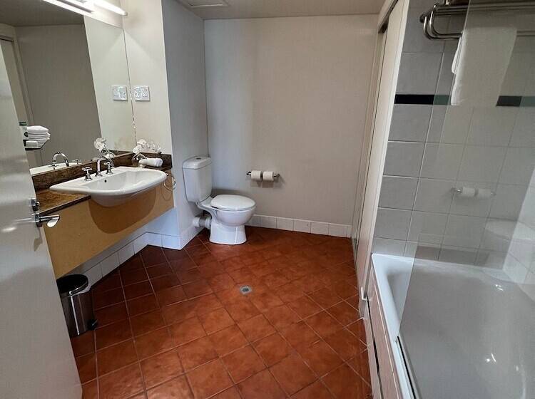 Darwin Esplanade Central Official