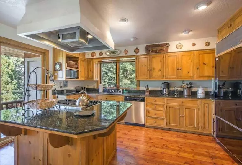 Ellis Peak By Avantstay Beautiful Mckinney Cabin W/ Filtered Lake Views