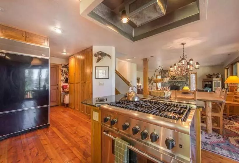 Ellis Peak By Avantstay Beautiful Mckinney Cabin W/ Filtered Lake Views