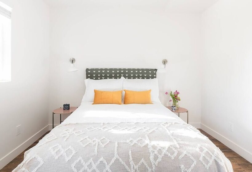 Grant Hill 2 Unit Buyout By Avantstay 7 Br 2 Unit Home W/ Patio