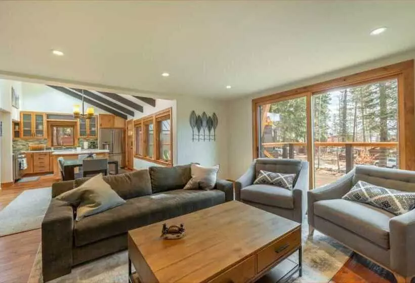Henderson By Avantstay Lake View! Walk To Beach, Garwoods & More!