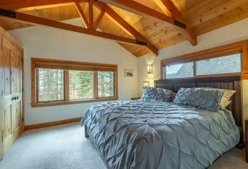Henderson By Avantstay Lake View! Walk To Beach, Garwoods & More!