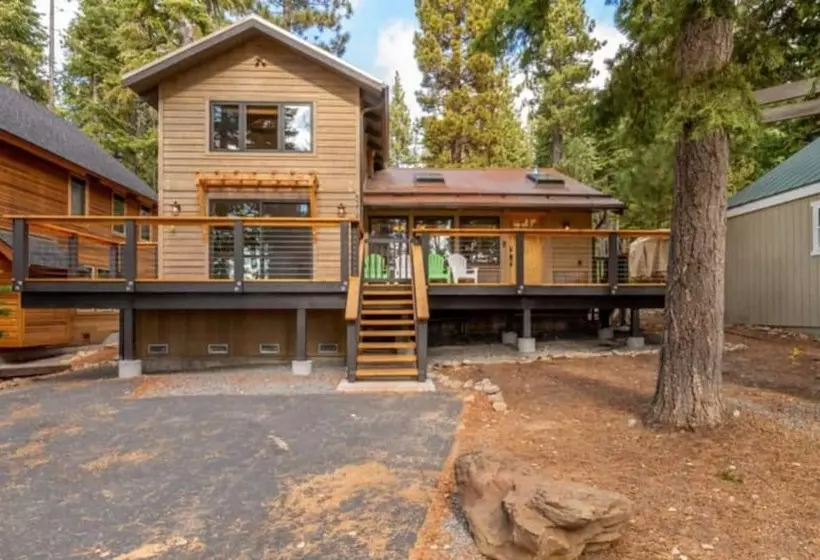 Henderson By Avantstay Lake View! Walk To Beach, Garwoods & More!