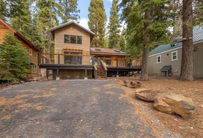 Henderson By Avantstay Lake View! Walk To Beach, Garwoods & More!