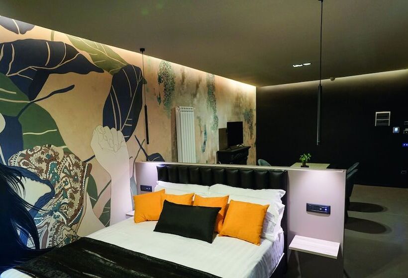 פונדק Lamberti Boutique