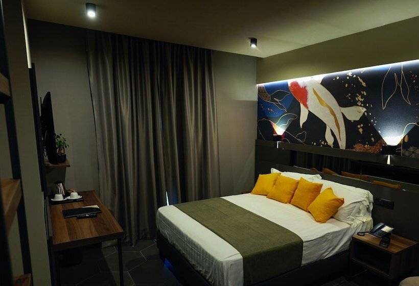 פונדק Lamberti Boutique