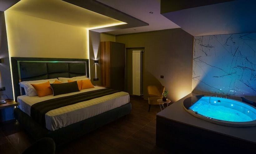 פונדק Lamberti Boutique