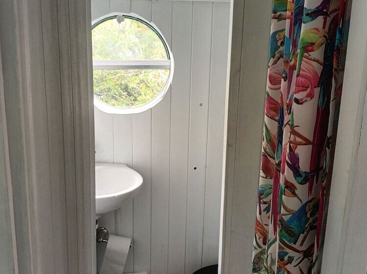 호텔 Converted French Bus With Stunning Views