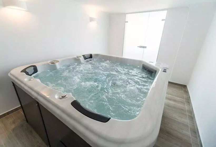 Hotelli Corfu Maris Bellos