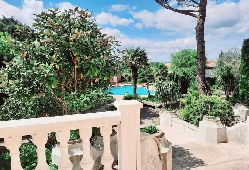 ホテル Le Manoir De La Barbacane