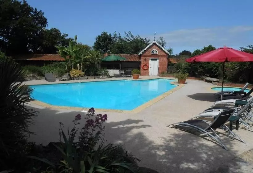 ホテル Le Manoir De La Barbacane