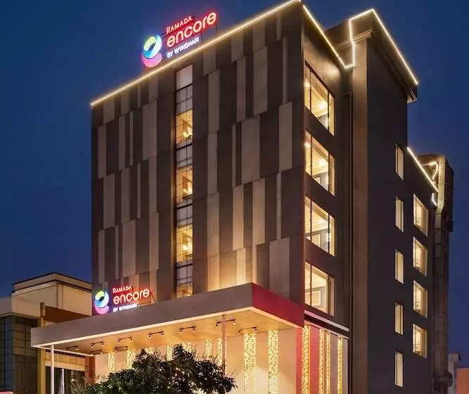 ホテル Ramada Encore By Wyndham Siliguri Sevoke Road