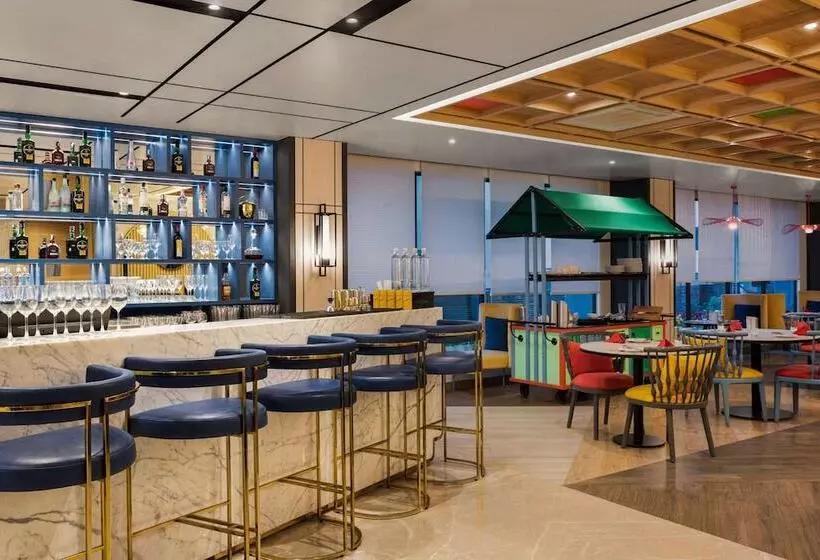 ホテル Ramada Encore By Wyndham Siliguri Sevoke Road