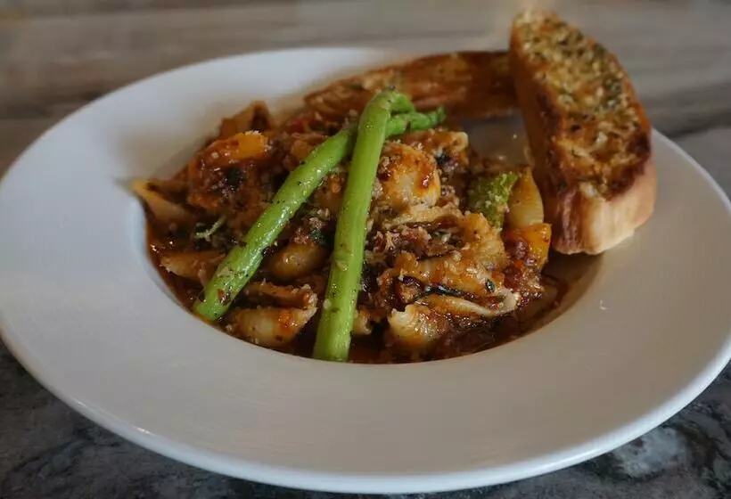 ホテル Ramada Encore By Wyndham Siliguri Sevoke Road