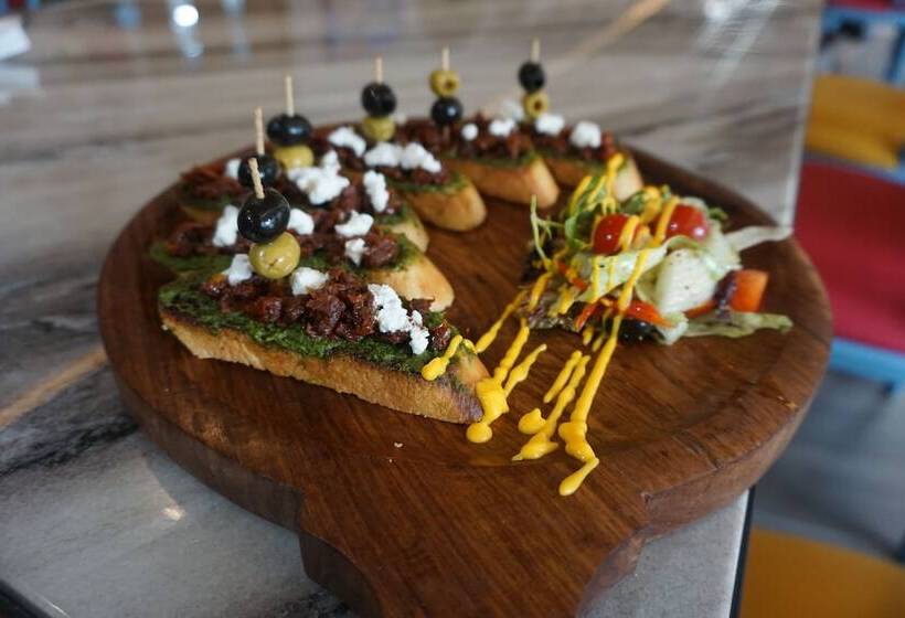 Hotel Ramada Encore By Wyndham Siliguri Sevoke Road