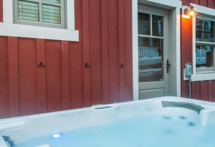 Norfolk Retreat By Avantstay Luxurious Mountain Home W/ Hot Tub