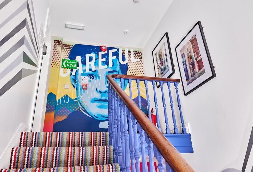 פנסיון Forty Four North