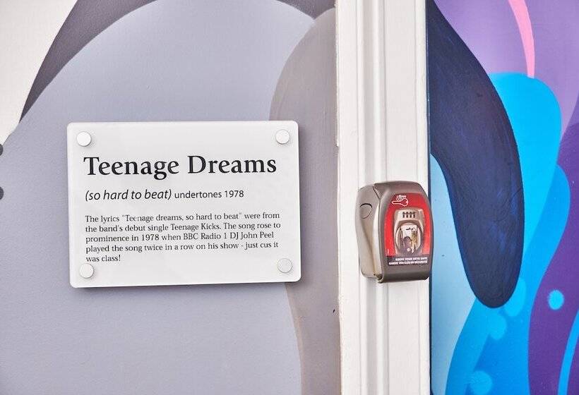 פנסיון Forty Four North