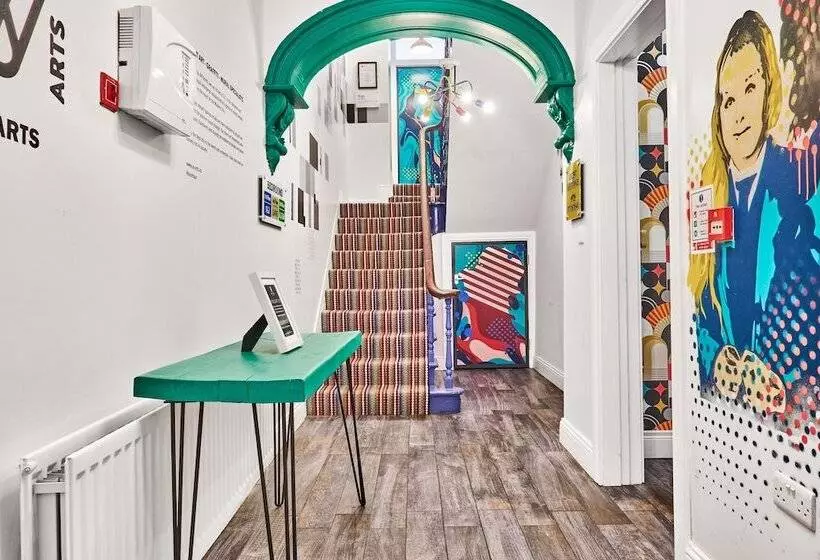 Majatalo Forty Four North