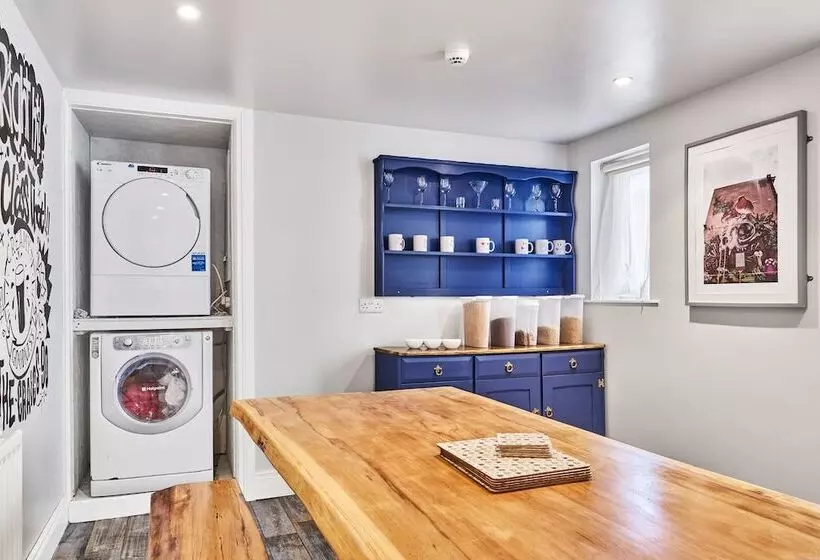 Majatalo Forty Four North