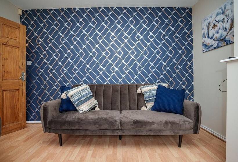 פנסיון Hucknall House